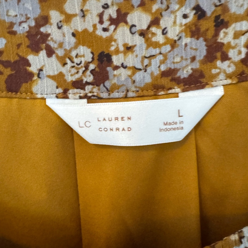 LC Lauren Conrad Floral Blouse in Brown and Cream - Picture 2 of 3